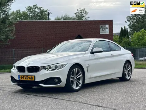 BMW 4-serie Coupé 420i High Executive Automaat*Leder*Navigatie*Xenon*Cruise*Clima*NAP*LM velgen*Park