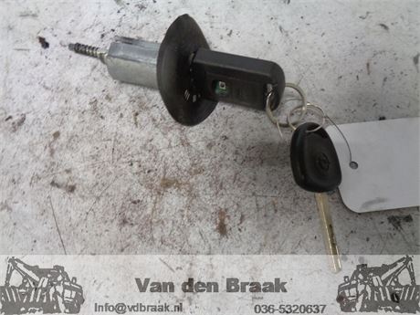 Opel Corsa 2000-2006 Contactslot