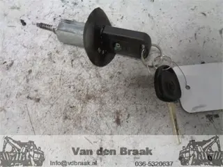 Opel Corsa 2000-2006 Contactslot