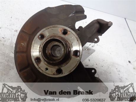 Volkswagen Polo 6R 1.2 TSi 2009-2014 Fusee rechts voor