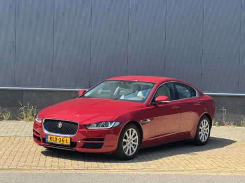 Jaguar XE 2.0 Portfolio (bj 2015, automaat)