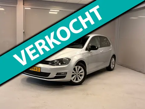 Volkswagen Golf 1.0 TSI Connected Series | NAVI | CLIMA | CRUISE |