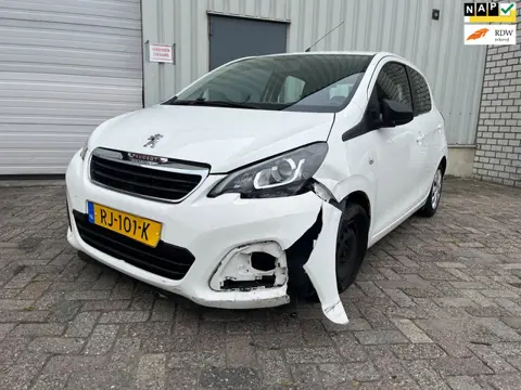 Peugeot 108 1.0 e-VTi Active - Schade