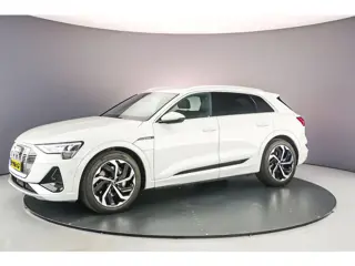 Audi e-tron 55 quattro S edition 95 kWh | Adaptieve Cruise | Apple/Android Play | Adaptieve Luchtver