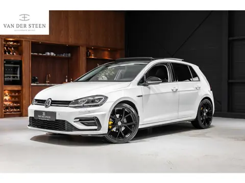 Volkswagen Golf 1.0 TSI Highline R Line | Schuifdak