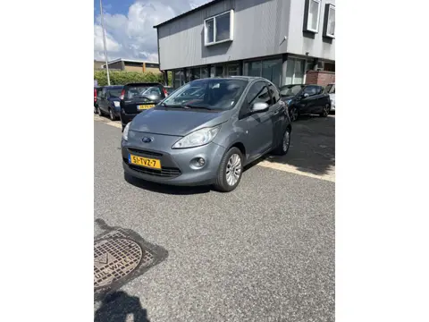 Ford Ka 1.2 Titanium X start/stop.Clima. Keurig nette en zeer goed rijdende Ka.LET OP: INTRACARS IS 