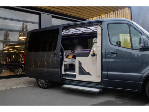 Mercedes-Benz Sprinter 319 VIP 6 persons