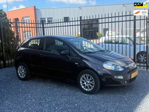 Fiat Punto Evo 1.3 M-Jet Dynamic AIRCO!NAVI!APK2027!KOOPJE!