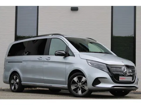 Mercedes-Benz EQV 300 L2 / AMG / Luchtvering / Panorama / 7-Persoons / Burmester / Vol Opties / NIEU