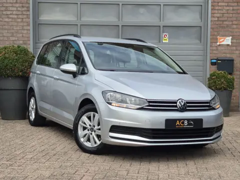 Volkswagen Touran 1.5 TSI Comfortline 7 persoons uitvoering! Lm velgen/ Trekhaak