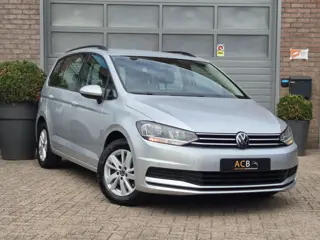 Volkswagen Touran 1.5 TSI Comfortline 7 persoons uitvoering! Lm velgen/ Trekhaak