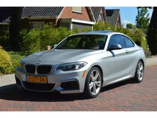 BMW 2-serie Coupé M235i Centennial High Exe schuifdak