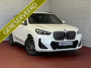 BMW X1 XDRIVE 25E M-SPORT LED PANO.SCHUIFDAK ELEK.KLEP NAVI STOELVERW M-SHADOW LINE ELEK.STOEL ZWART