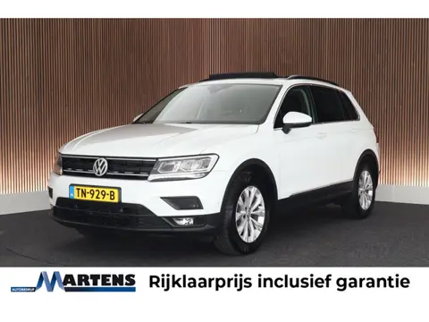 Volkswagen Tiguan 1.4 TSI ACT 150pk DSG Comfortline Business Panoramadak Trekhaak Camera Adaptive Cr