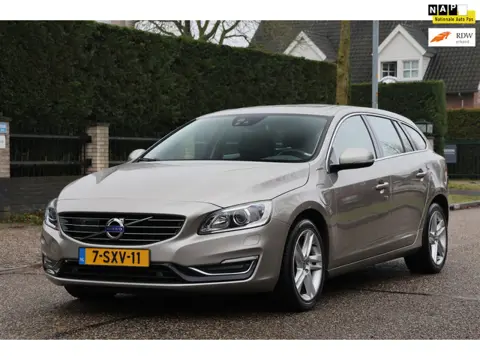 Volvo V60 2.4 D6 AWD Plug-In Hybrid Summumm | NAVI | CLIMA | CRUISE | CAMERA | XENON | LEDER | DAKRA