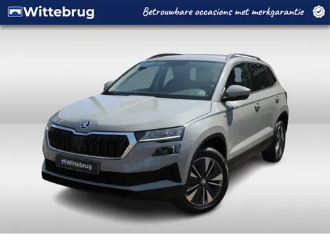 Škoda Karoq 1.0 TSI 110pk Ambition TOUR / Navigatie by APP / LM 17 inch / Parkeersensoren A / LED / 