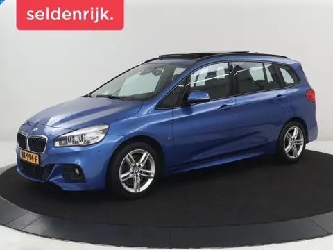 BMW 2-serie 220i Centennial High Executive 7p.  Panoramadak | Trekhaak | Head up | Navigatie | Clima