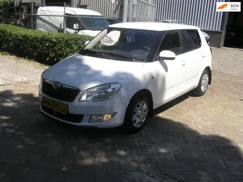 Skoda FABIA 1.4-16V Sportline airco nieuwe apk