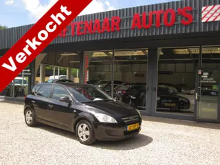 Kia cee'd 1.4 X-pect nieuwe apk15-07-2027 nieuwe remmen + banden goed onderehouden