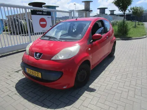 Peugeot 107 1.0-12V XR