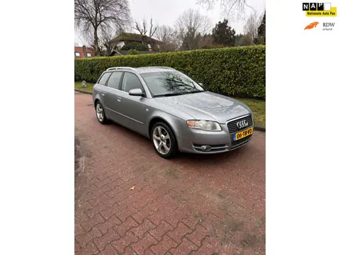 Audi A4 Avant 2.0 Pro Line Business NWE DIST NWE APK YOUNGTIMER!