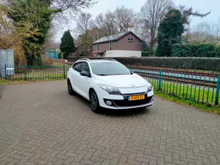 Renault Mégane Estate 1.2 TCe Bose Cruise pdc panoramadak trekhaak ALLINPRIJS