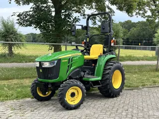 John Deere 3038E-781764