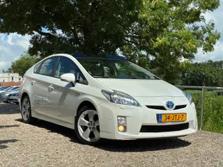 Toyota Prius 1.8 Dynamic | Solar roof + Pano + Xenon + Navi + Clima + Cruise nu €4.975,-!!