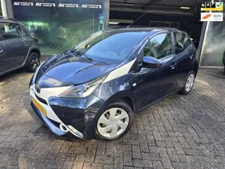 Toyota Aygo 1.0 VVT-i x-play | 2E EIGENAAR | 12MND GARANTIE | AIRCO | LMV | NW APK |