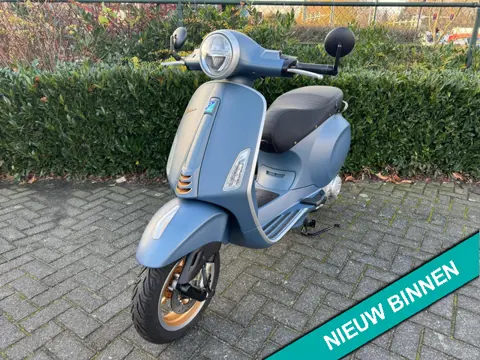 Vespa Primavera Officina 8 50 Blu 45km E5+ Nieuw Betaal met in3
