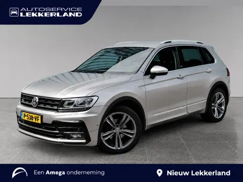 Volkswagen Tiguan R-Line 1.4 TSI 150pk DSG AUTOMAAT | CAMERA | NAVI | CLIMA | APPLE CARPLAY / ANDROI
