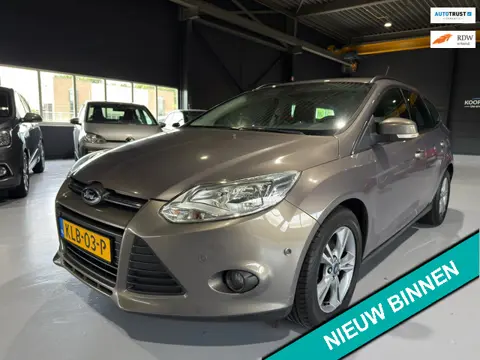 Ford Focus Wagon 1.0 EcoBoost Trend Stoelverwarming |APK|PDC