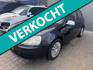Volkswagen Golf 1.6 FSI Optive 3 deurs Zeer nette auto bak maakt geluid!!
