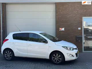 Hyundai I20 1.4i i-Motion|AIRCO|NIEUWE APK|AUTOMAAT