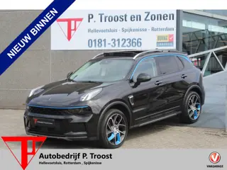Lynk & Co 01 1.5 Panoramadak/360° Camera/Keyless/Lane assist/Adaptive cruise control/Navigatie/Apple
