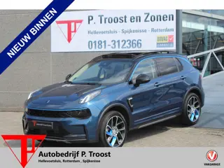 Lynk & Co 01 1.5 Panoramadak/360° Camera/Keyless/Lane assist/Adaptive cruise control/Navigatie/Apple