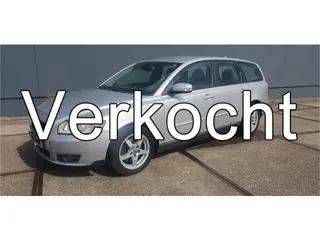 Volvo V50 2.4 Edition II * APK * NIEUWE BANDEN * LEDER * FULL OPTIONS * OUTLET COLLECTIE *