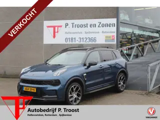 Lynk & Co 01 1.5 Night Edition Blue & Black. Panoramadak/360° Camera/Keyless/Lane assist/Adaptive cr