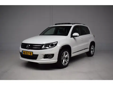 Volkswagen Tiguan 1.4 TSI 160PK Sport&Style 4motion R-line Edition PANORAMADAK / TREKHAAK / LEER / C