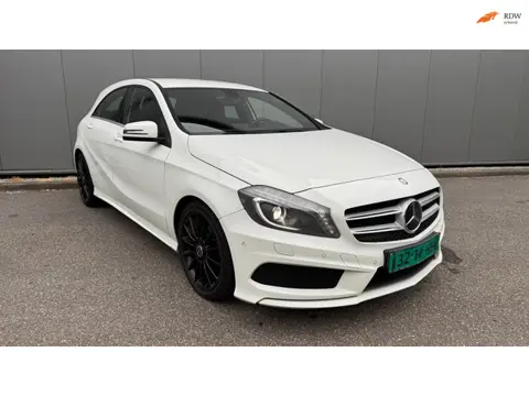 Mercedes-Benz A-klasse 180 CDI AMG PAKKET BINNEN EN BUITEN