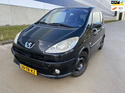 Peugeot 1007 1.4 Sesam Gentry NAP/APK/CLIMA/ELEC.RAMEN