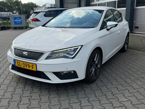Seat Leon 1.0 TSI DSG Style Business Intense Apple Carplay | Navigatie | Cruise co
