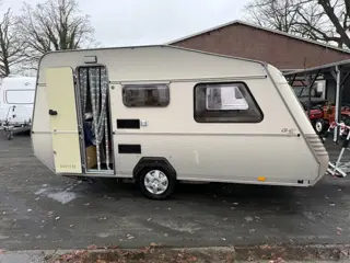 Kip De Luxe 40 T VASTBED ZITJE VOORTENT