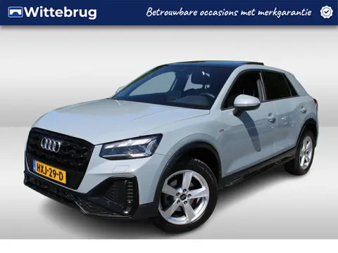 Audi Q2 35 TFSI 150pk S Edition S-Tronic Automaat / Navigatie by APP/ Panorama Dak / Camera / Matrix