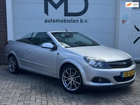 Opel Astra TwinTop 1.8 Enjoy - Zeer nette auto !- Nieuwe APK