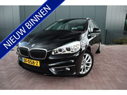 BMW 2 Serie Active Tourer 220i High Executive Automaat Lederen Sportstoelen HUD Afneembare Trekhaak 
