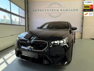 BMW 5-serie M5 Automaat, Carbon pakket, keramische remmen, HUD, Bowers & Wilkins, M Multifunctionele