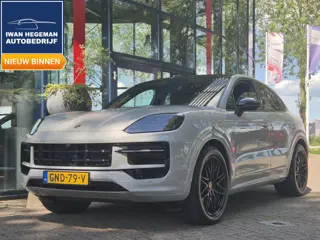 Porsche Cayenne Coupé 3.0 E-Hybrid | Sport Design pakket | Wegkl. Trekhaak | Luchtvering | Panoramad