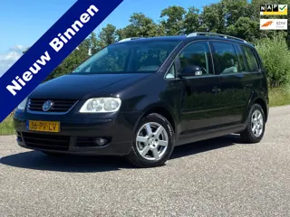 Volkswagen Touran 1.6-16V FSI Trendline MPV AIRCO NAP 116PK Goed Onderhouden