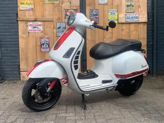 Vespa Scooter GTS 300 SuperSport -ONE OF A KIND-